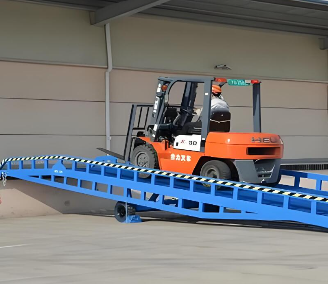 抚州移动式卸货平台（叉车用）